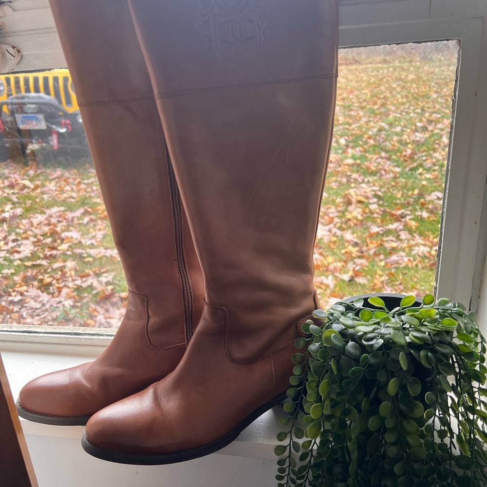 Vintage riding boots. Soft camel brown